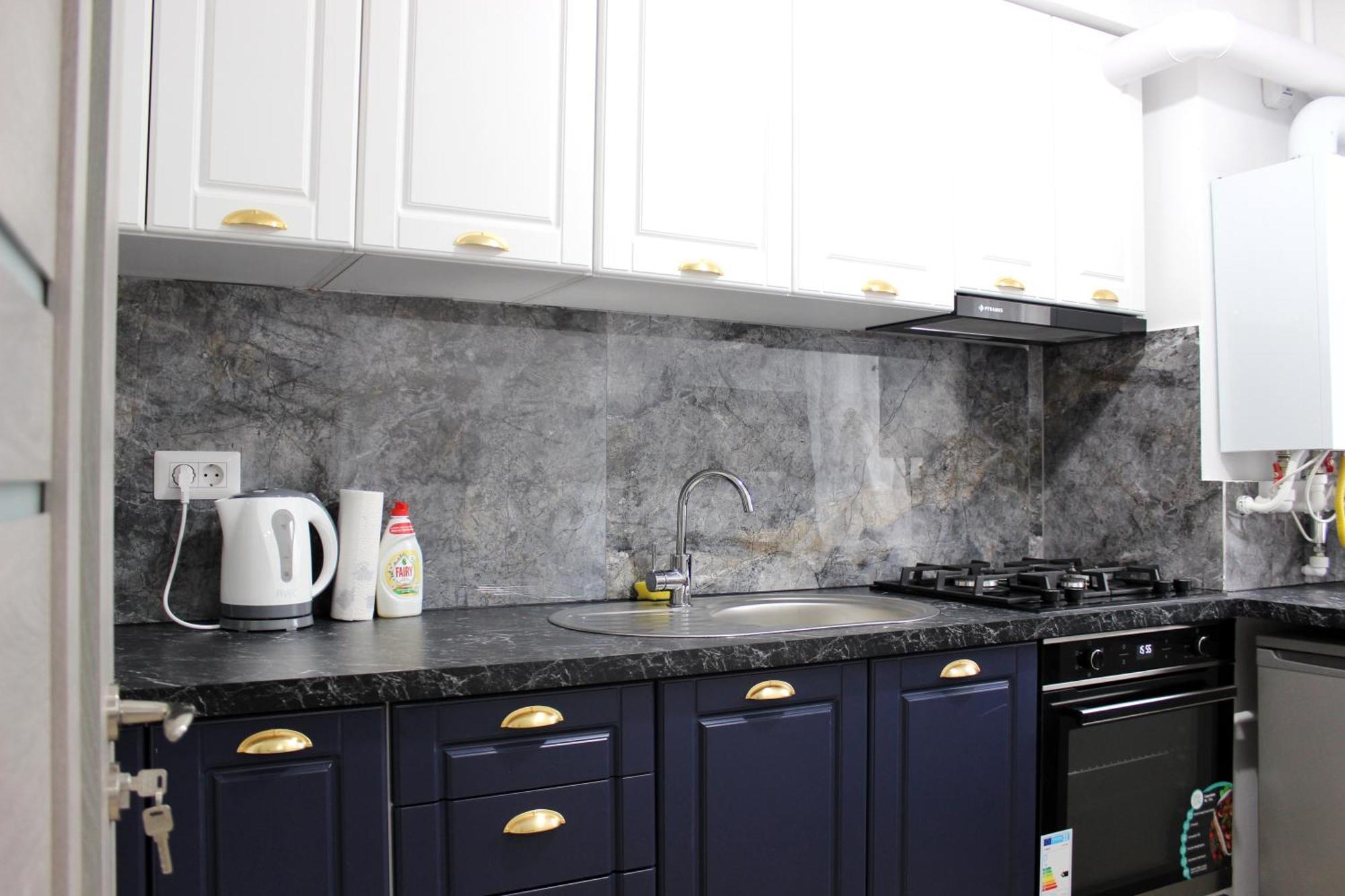 Cozy Apartments In Centre Of Suceava Near Kaufland And University Екстериор снимка